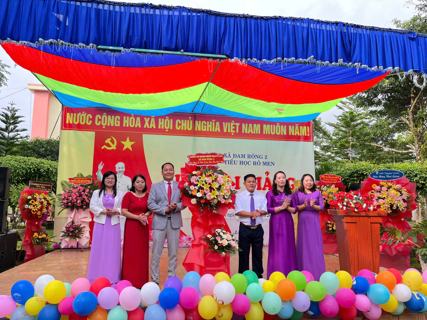 z6978249306662 bff5b4f75ce2e4b9f17d83fe082ec3b5