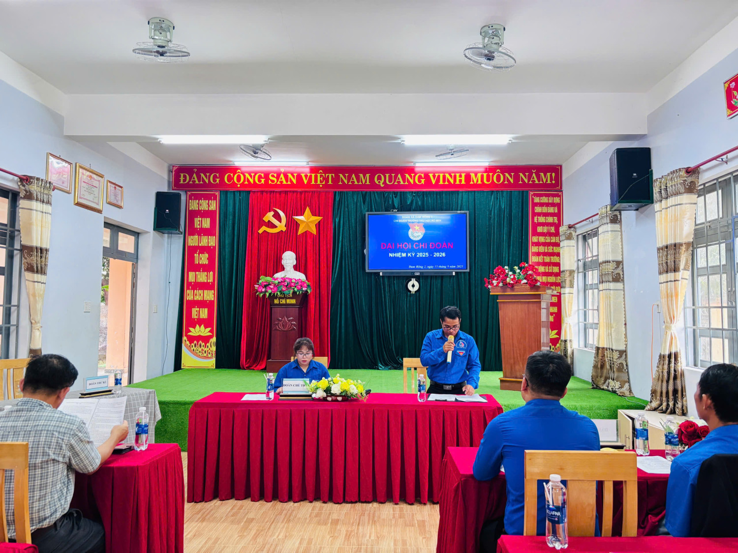 ĐẠI HỘI CHI ĐOÀN TRƯỜNG TIỂU HỌC RÔ MEN NHIỆM KỲ 2025–2026: PHÁT HUY SỨC TRẺ, XÂY DỰNG MÔI TRƯỜNG GIÁO DỤC NĂNG ĐỘNG