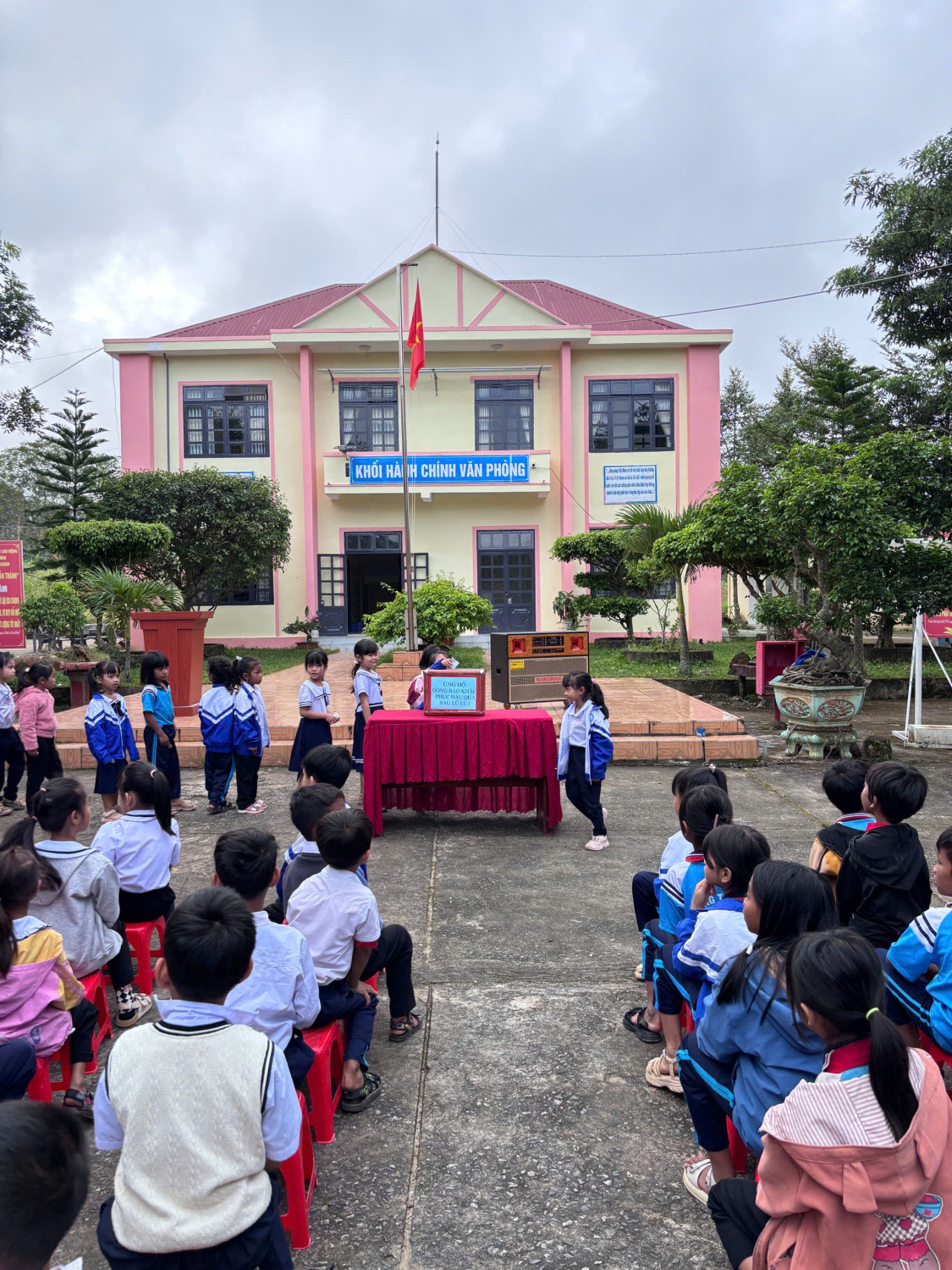 z7279547146125 98fccb824fbaf84e7e82d7f1c1beb8dd