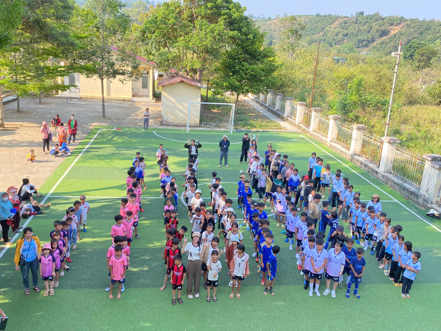 TRƯỜNG TIỂU HỌC RÔ MEN TỔ CHỨC GIẢI BÓNG ĐÁ MINI HỌC SINH CHÀO MỪNG 95 NĂM NGÀY THÀNH LẬP ĐOÀN TNCS HỒ CHÍ MINH